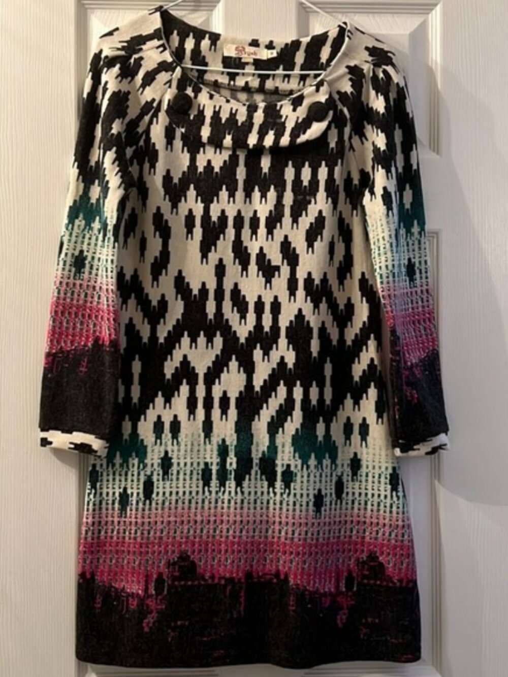 Aryeh Sweater Dress. Multi print.